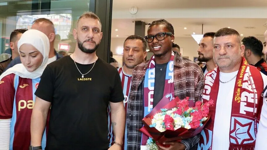 Trabzonspor'un 5 yıllığına renklerine bağladığı Yeşil Burun Adalı savunma oyuncusu