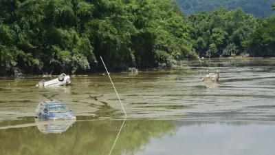 Hindistan'ın kuzeydoğusundaki Assam eyaletinde meydana gelen sellerde hayatını kaybedenlerin sayısı