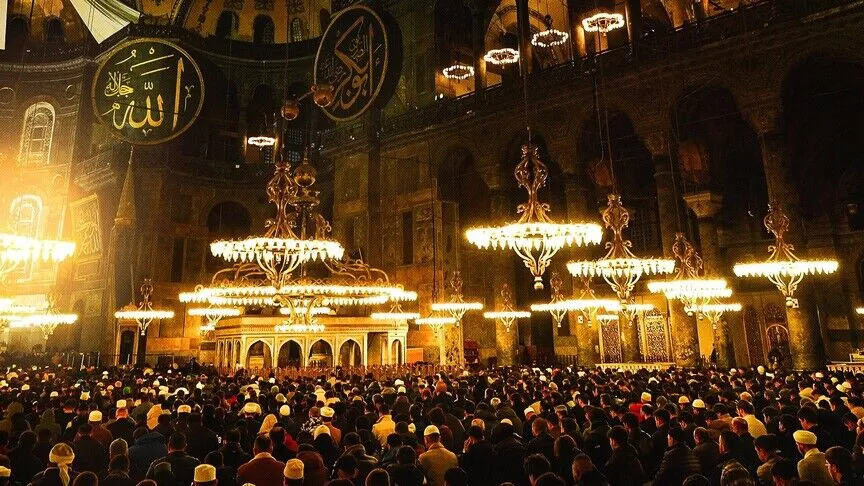 Cumhurbaşkanı Recep Tayyip Erdoğan, Ayasofya-i Kebir Cami-i Şerifi'nin yeniden ibadete