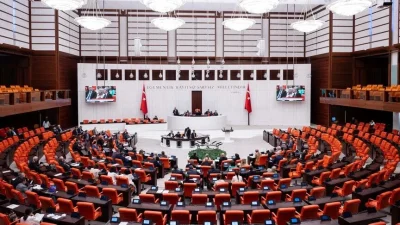 TBMM Genel Kurulunda, öğrenci affına ve yükseköğretime ilişkin düzenlemeleri içeren
