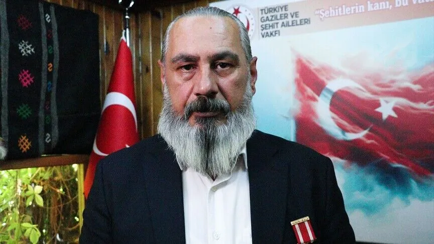 FETÖ'nün darbe girişiminde Milli Savunma Bakanlığı önünde helikopterden açılan ateş