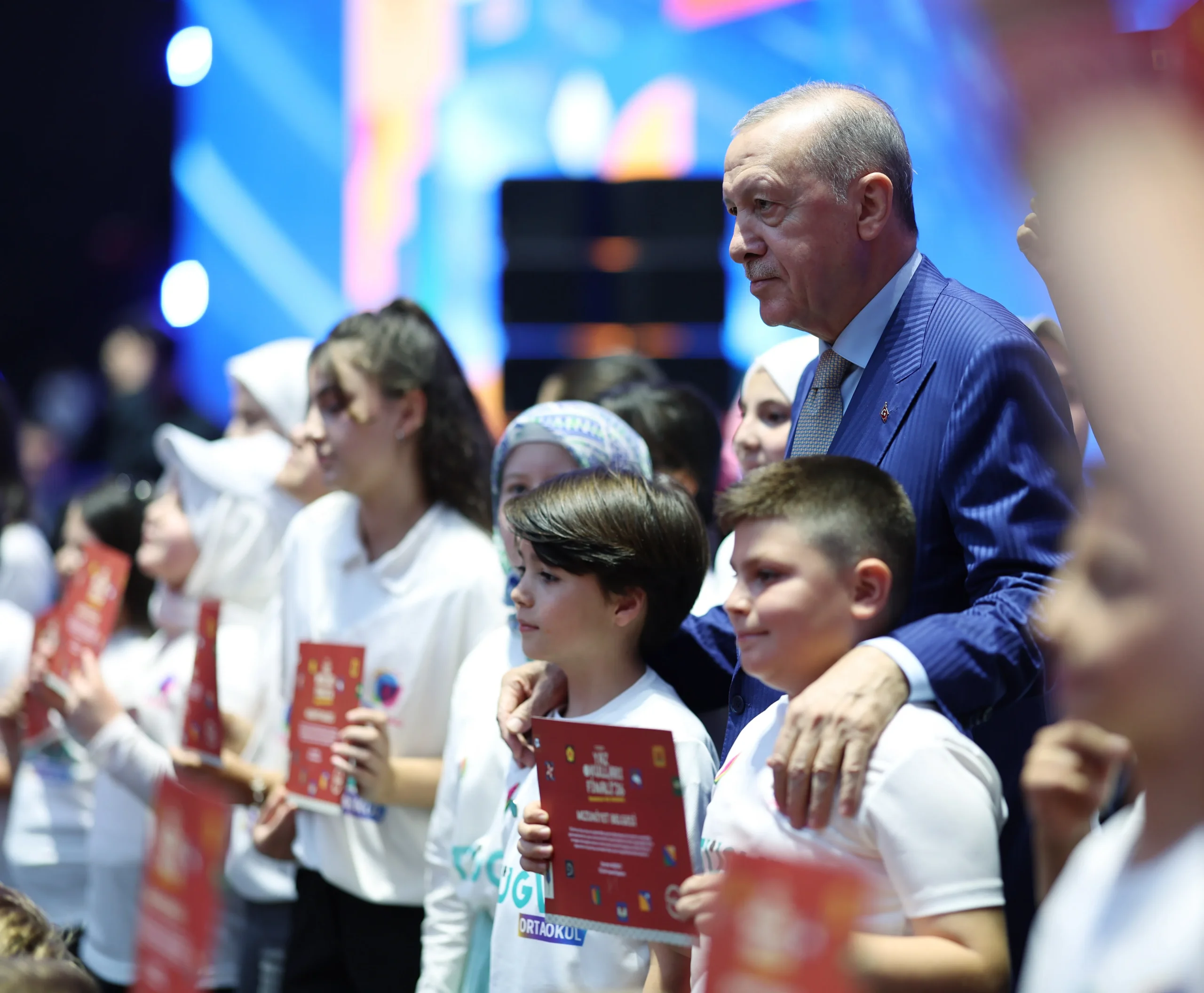 “Gençlerimizin en iyi şekilde yetişmesi için tüm gücümüzle çalışıyoruz”