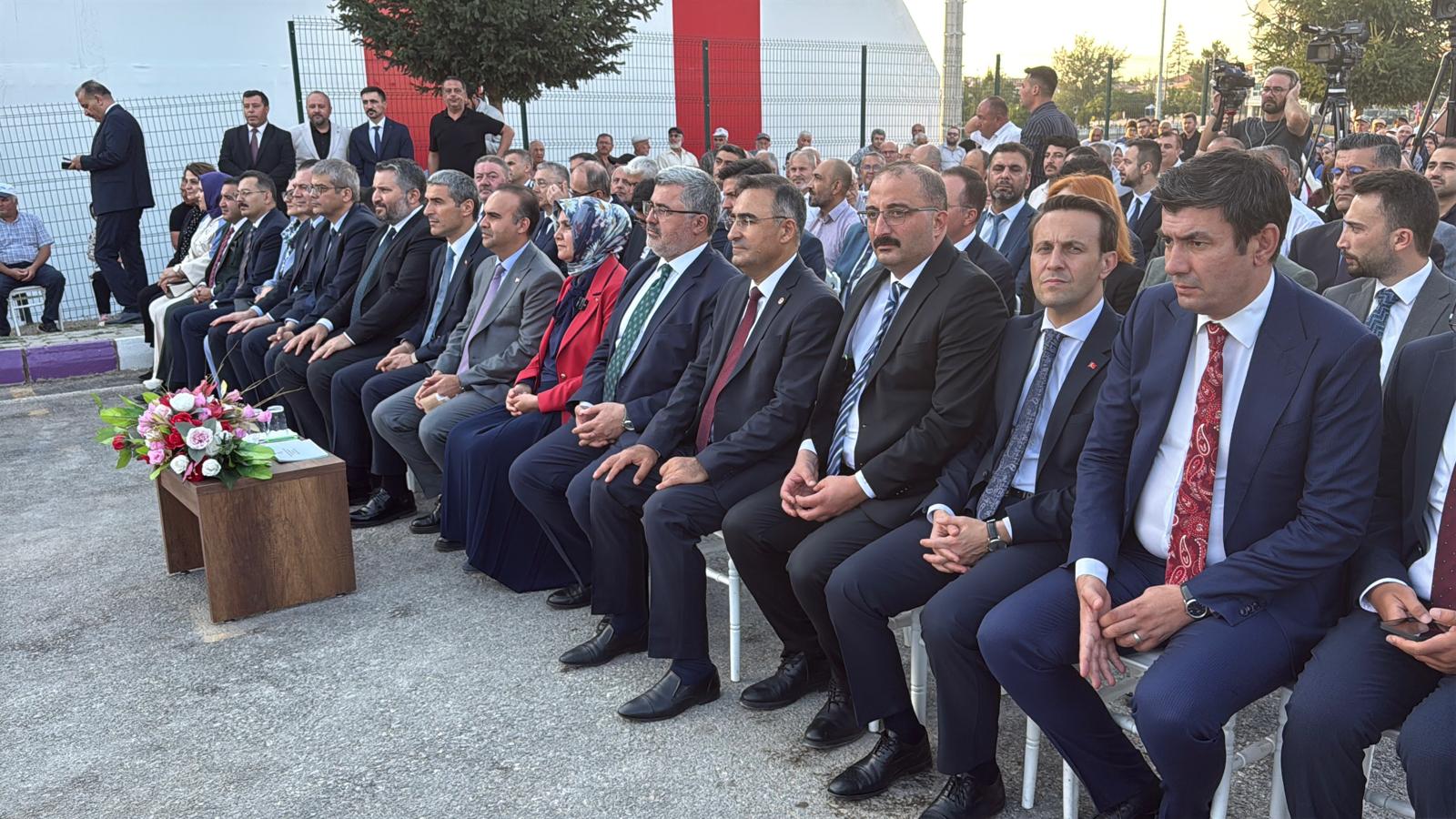 Bakan Kacır İhsaniye ve Döğer’de toplu açılış törenine katıldı 2 Bakan Kacır İhsaniye ve Döğer’de toplu açılış törenine katıldı