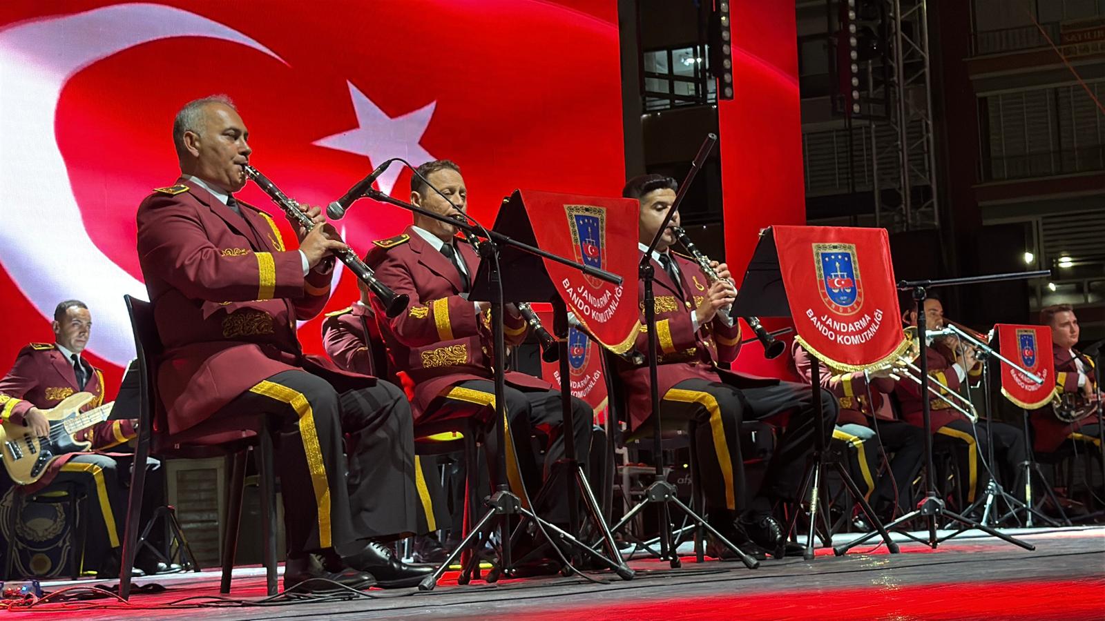 Zafer Haftası’nda Jandarma Genel Komutanlığı Bandosu’ndan muhteşem konser