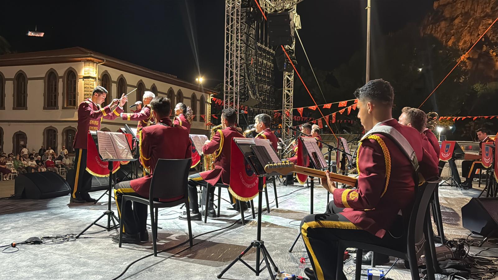 Zafer Haftası’nda Jandarma Genel Komutanlığı Bandosu’ndan muhteşem konser