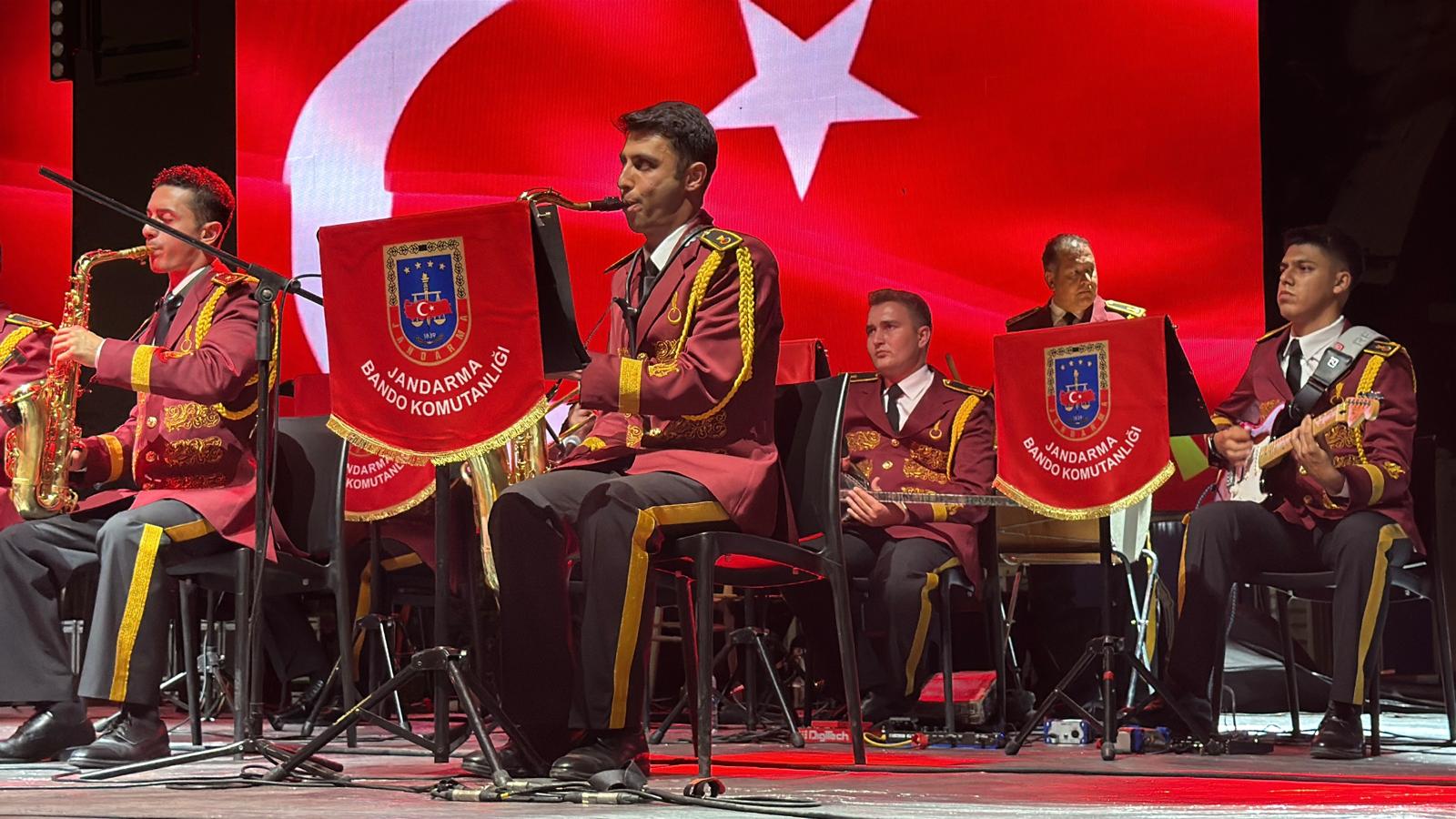 Zafer Haftası’nda Jandarma Genel Komutanlığı Bandosu’ndan muhteşem konser