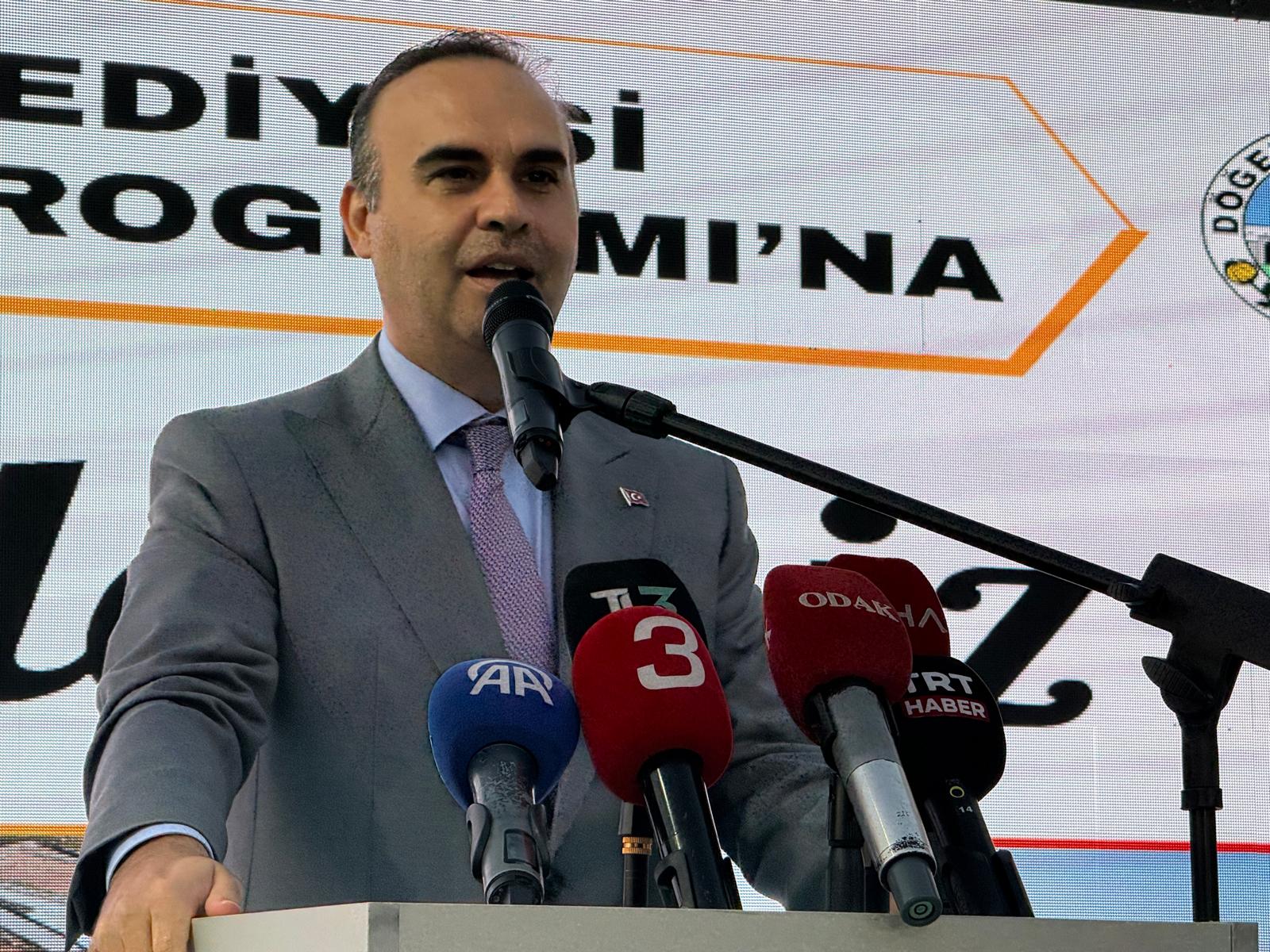Bakan Kacır İhsaniye ve Döğer’de toplu açılış törenine katıldı 6 Bakan Kacır İhsaniye ve Döğer’de toplu açılış törenine katıldı