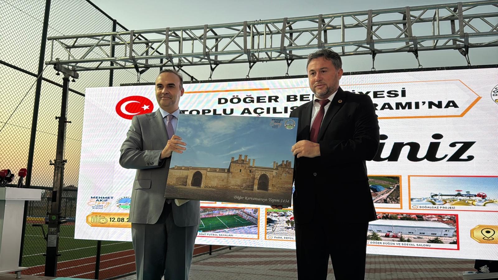 Bakan Kacır İhsaniye ve Döğer’de toplu açılış törenine katıldı 7 Bakan Kacır İhsaniye ve Döğer’de toplu açılış törenine katıldı