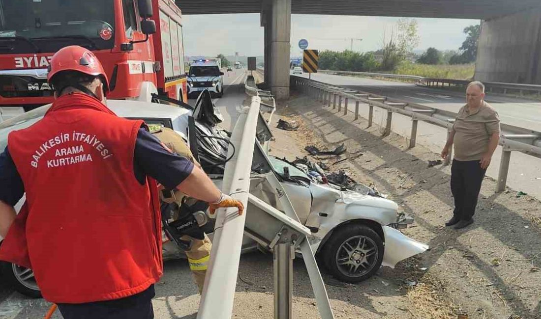 Balıkesir’in Susurluk ilçesinde kontrolden çıkarak bariyerlere saplanan araçtaki 1 kişi