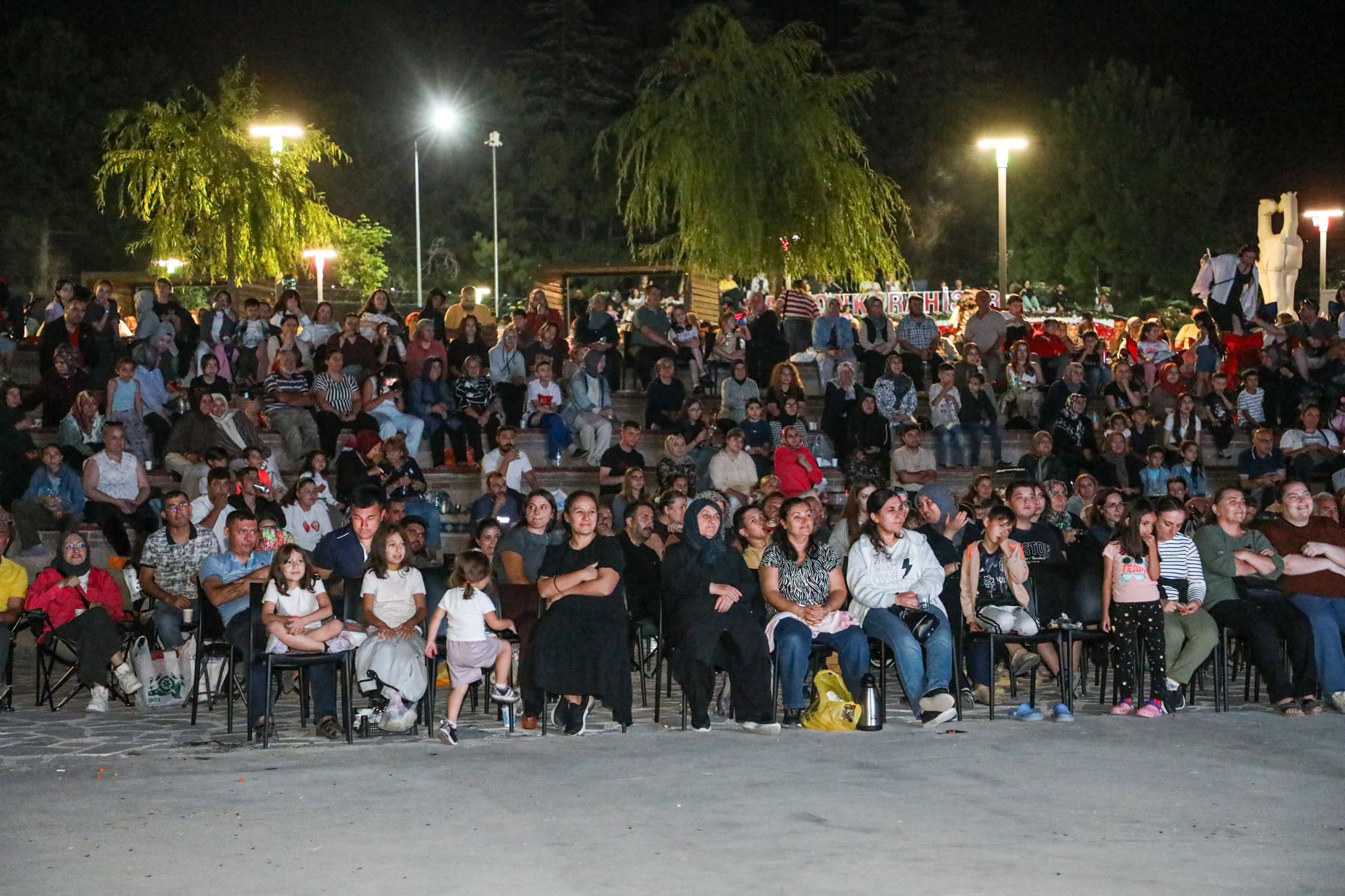 Açık Hava Sinema Günlerinde Yeşilçam nostaljisi yaşandı 1 Açık Hava Sinema Günlerinde Yeşilçam nostaljisi yaşandı