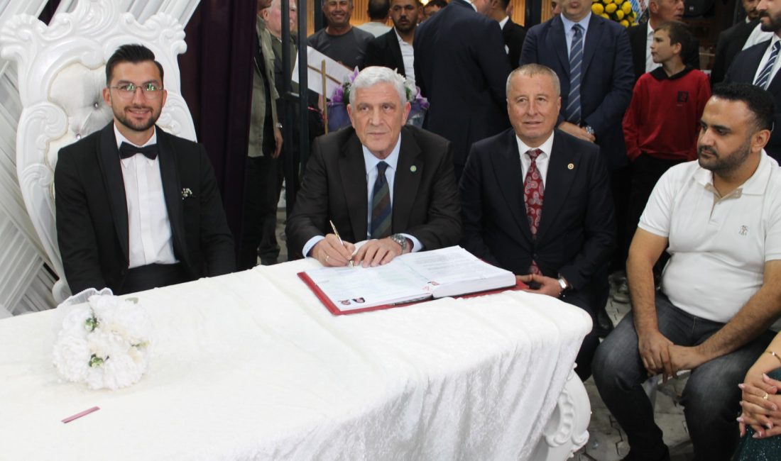İYİ Parti Genel Başkanı Müsavat Dervişoğlu, Afyonkarahisar'da Çay Belediye Başkanı Yaşar
