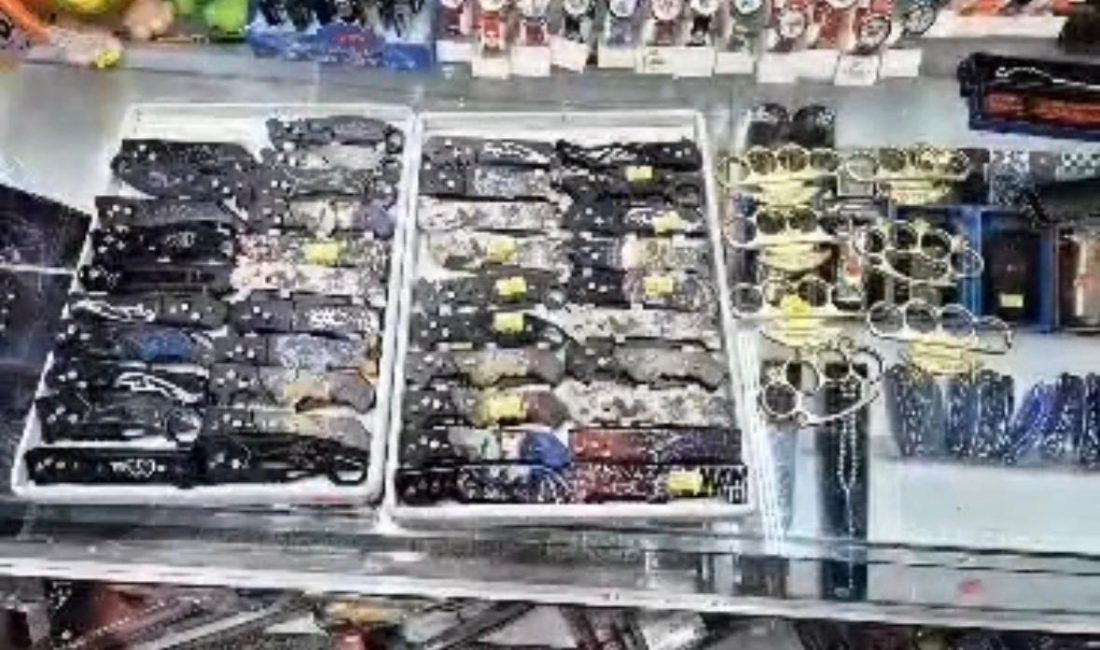 Kayseri’de polis ekipleri tarafından ateşli silah ve bıçaklar ile diğer