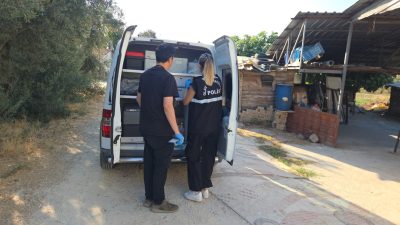 Bursa'nın Orhangazi ilçesinde bir çiftlikte iddiaya göre, alacak-verecek tartışmasında kan