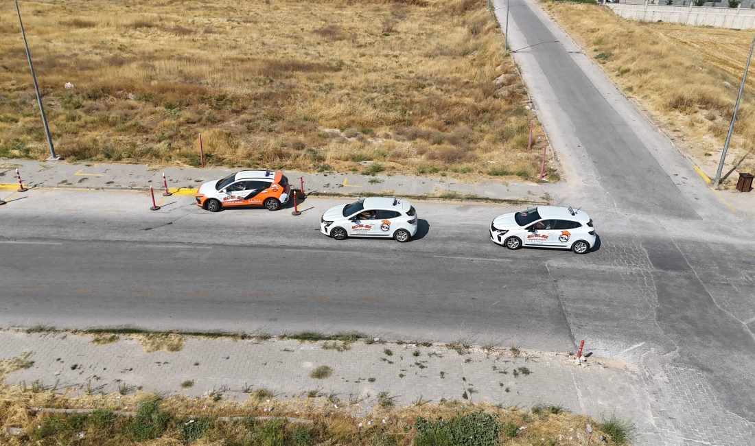 Eskişehir'de bir sürücü kursunun yetkilisi Salih Er, Milli Eğitim Bakanlığı