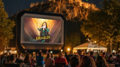 Afyonkarahisar Belediyesi'nin düzenlediği Açık Hava Sinema Akşamları, Yeşilçam'ın unutulmaz filmlerinden