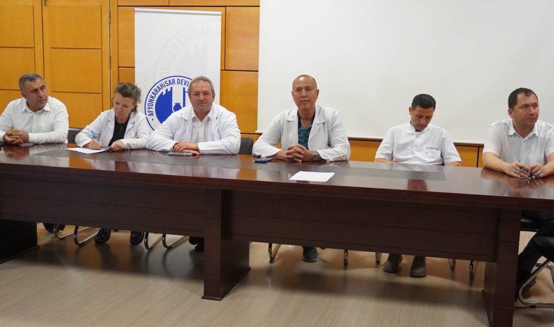 Afyon Devlet Hastanesi’nde çalışan hakları kapsamında düzenlenen buluşmada personelin görüş,