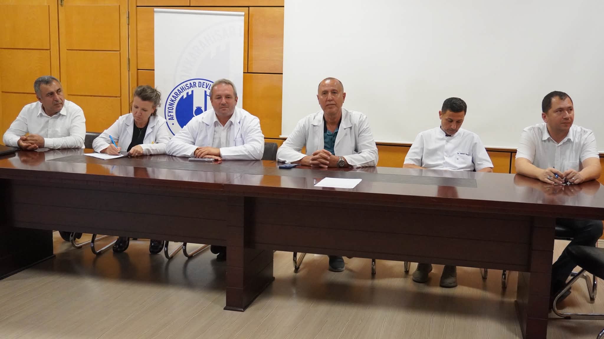 Afyon Devlet Hastanesi’nde çalışan hakları kapsamında düzenlenen buluşmada personelin görüş,