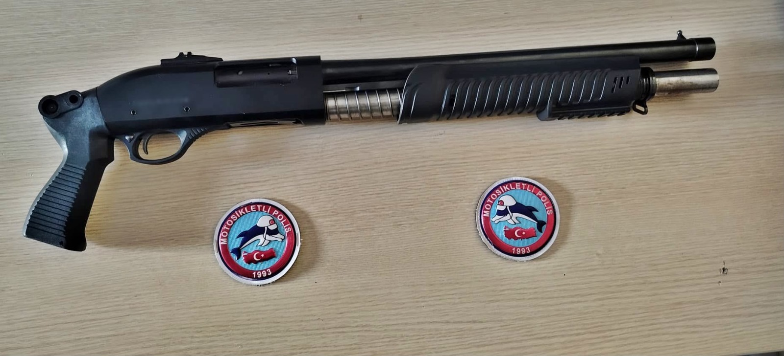 Afyon’da bir haftada 10 aranan şahıs yakalandı 3 Afyon’da bir haftada 10 aranan şahıs yakalandı