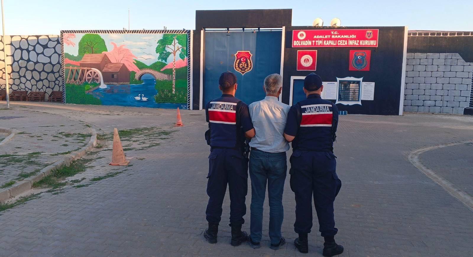Jandarma, bir haftada aranan 27 şahsı yakaladı