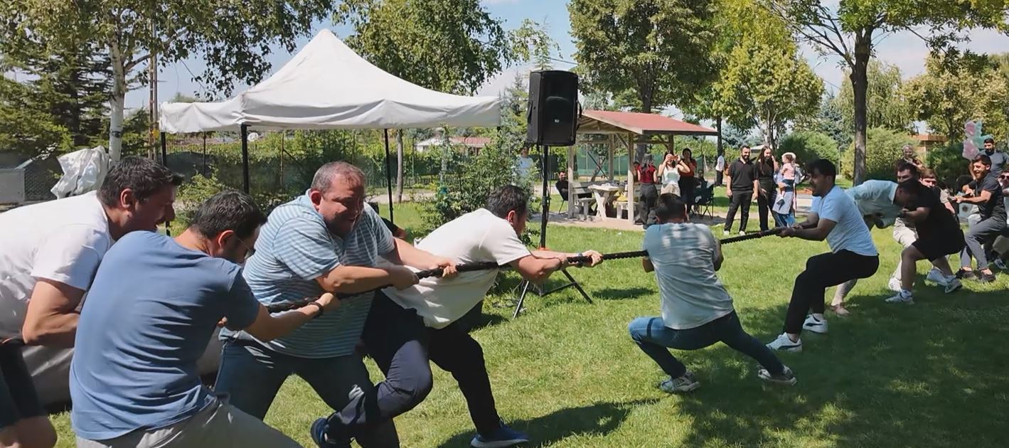 Afyonkarahisar Barosu ailesi piknikte buluştu