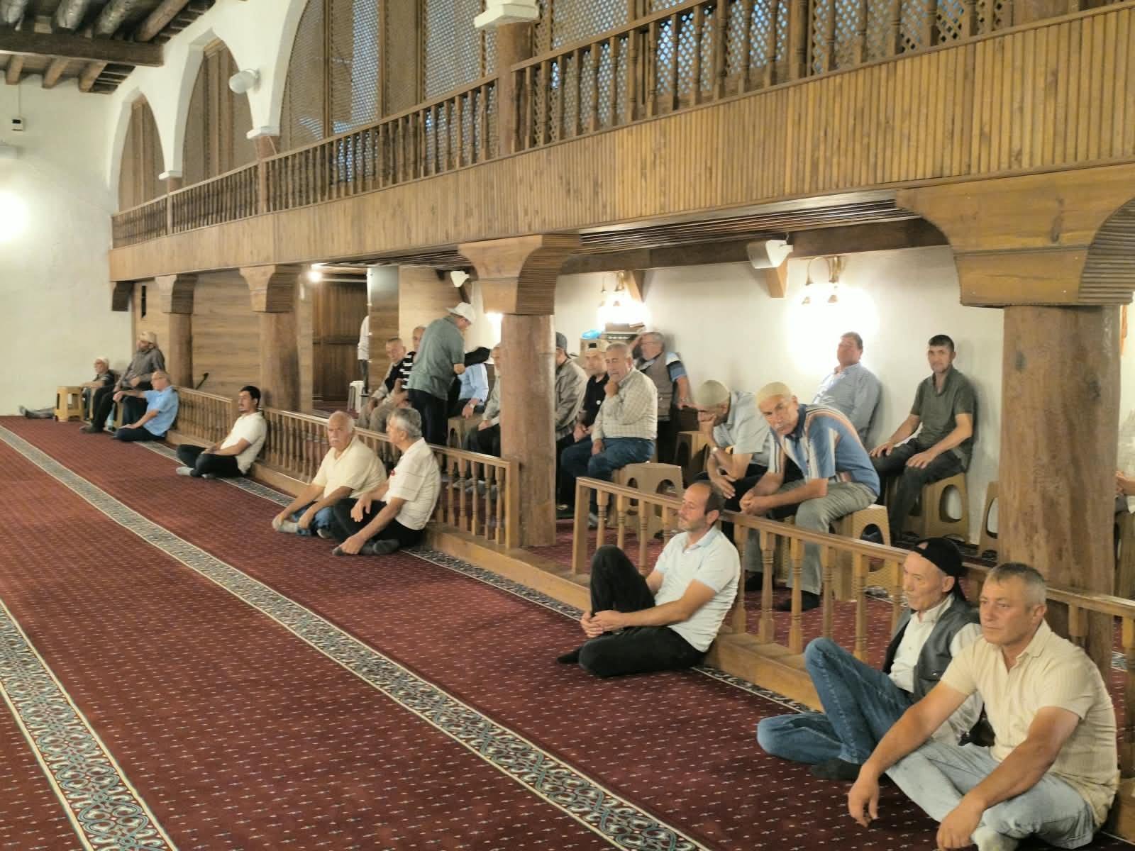 Afyonkarahisar’da Mevlid Kandili huşu içerisinde geçti 3 Afyonkarahisar’da Mevlid Kandili huşu içerisinde geçti