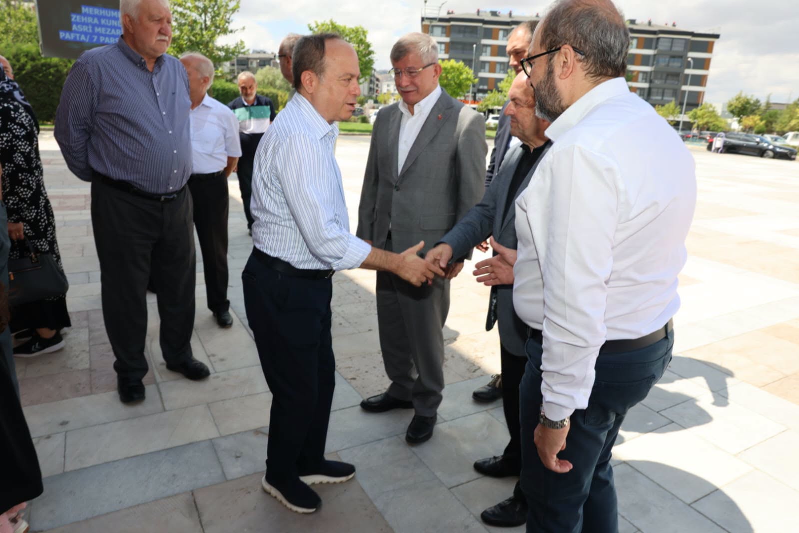 Ahmet Davutoğlu, Afyonkarahisar’da cenaze töreninde