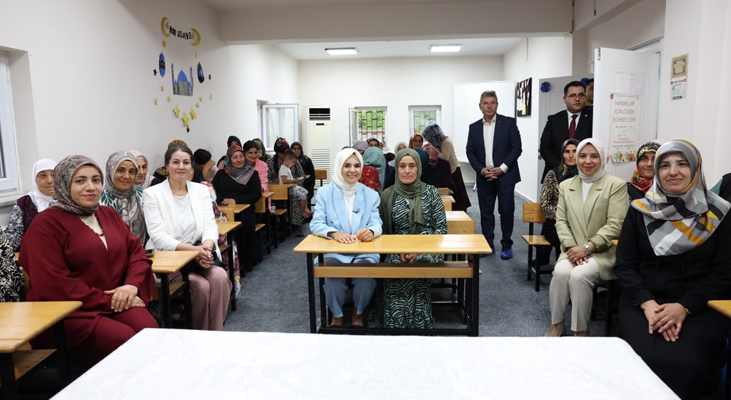 Aile Destek Merkezleri 3,3 milyon kişiye ulaştı 5 Aile Destek Merkezleri 3,3 milyon kişiye ulaştı