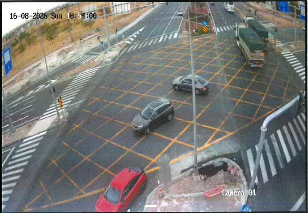 Akıllı kavşakta trafik kurallarına dikkat! 3 Akıllı kavşakta trafik kurallarına dikkat!