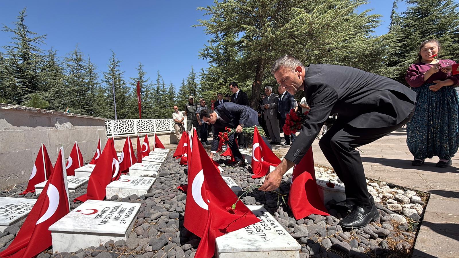 Albay Reşat Çiğiltepe Şehitliği’nde Büyük Taarruz’un 104. yılı anıldı 11 Albay Reşat Çiğiltepe Şehitliği’nde Büyük Taarruz’un 104. yılı anıldı