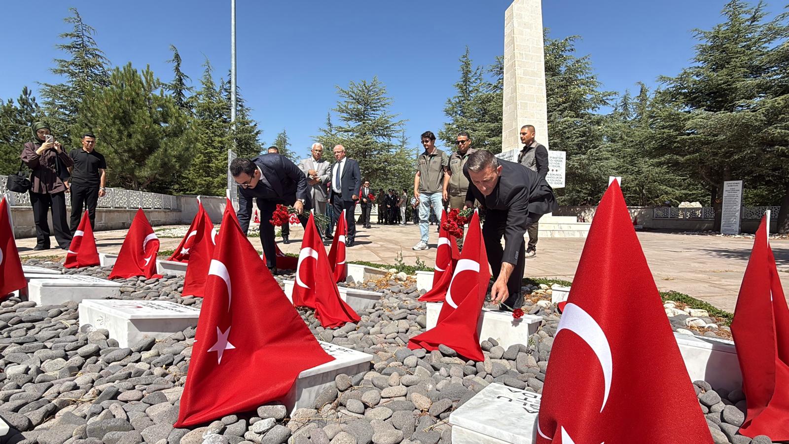 Albay Reşat Çiğiltepe Şehitliği’nde Büyük Taarruz’un 104. yılı anıldı 12 Albay Reşat Çiğiltepe Şehitliği’nde Büyük Taarruz’un 104. yılı anıldı