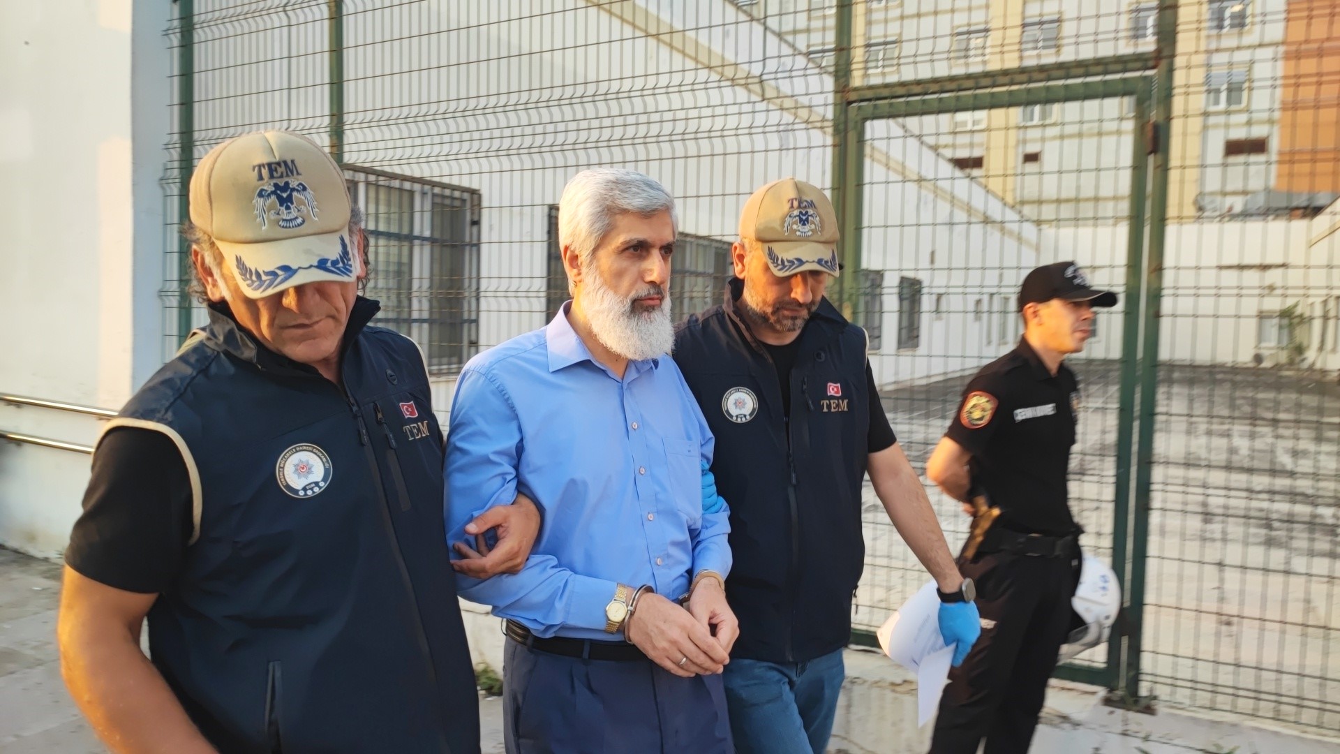 Alparslan Kuytul ve eşi Semra Kuytul tutuklandı