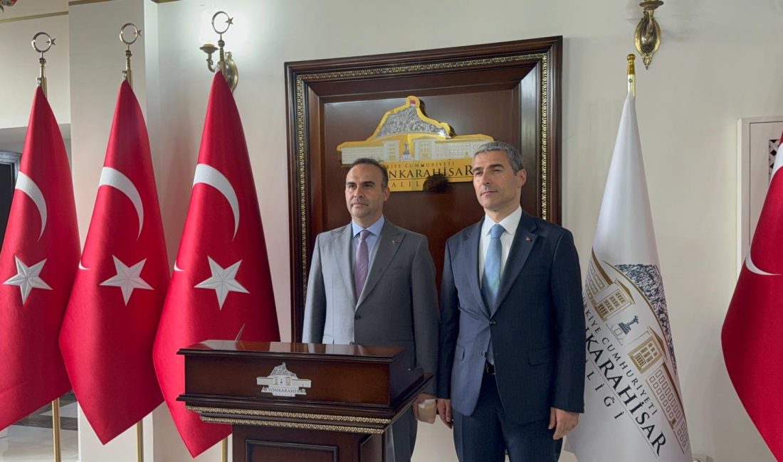 Sanayi ve Teknoloji Bakanı Mehmet Fatih Kacır, Afyonkarahisar programı kapsamında