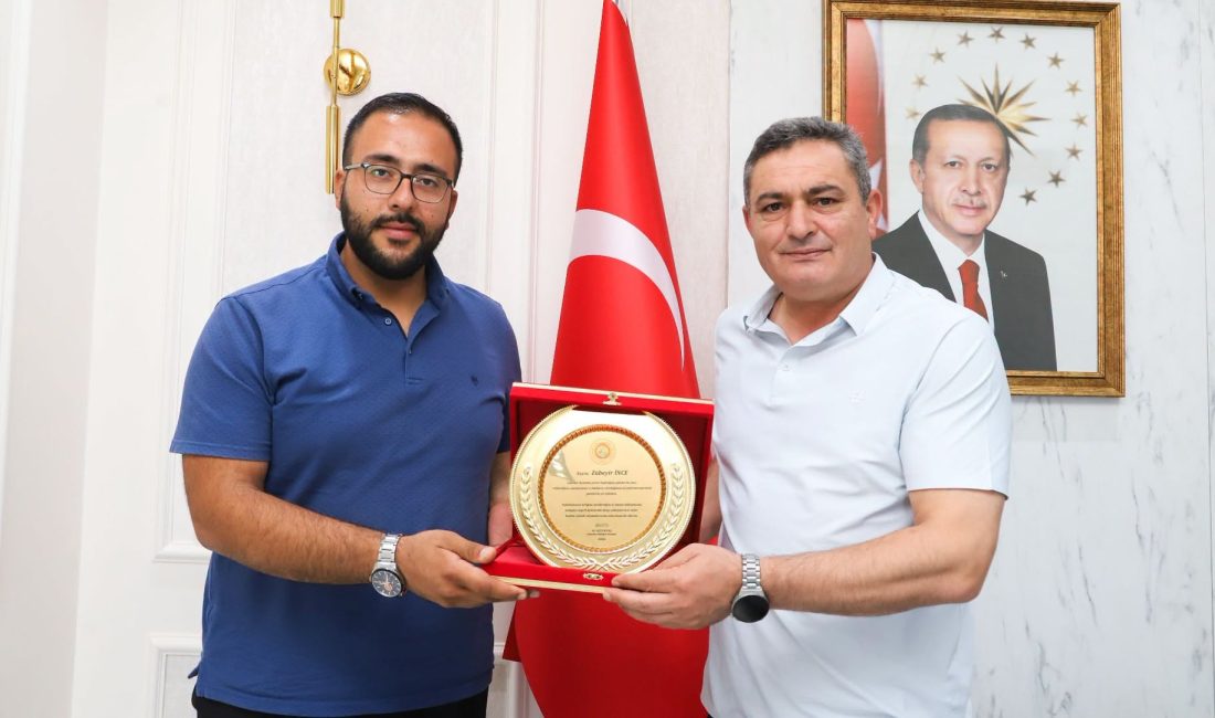 Çobanlar Belediye Başkanı Ali Altuntaş, tayini çıkan İlçe Vaizi Zübeyir