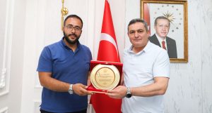 Çobanlar Belediye Başkanı Ali Altuntaş, tayini çıkan İlçe Vaizi Zübeyir