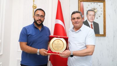 Çobanlar Belediye Başkanı Ali Altuntaş, tayini çıkan İlçe Vaizi Zübeyir