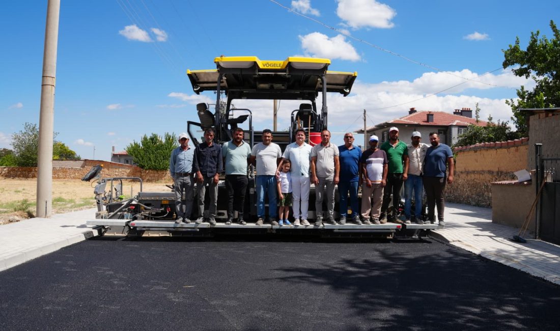 Bolvadin Belediyesi tarafından Cezaevi Yolu’nda yürütülen asfalt ve kaldırım düzenleme