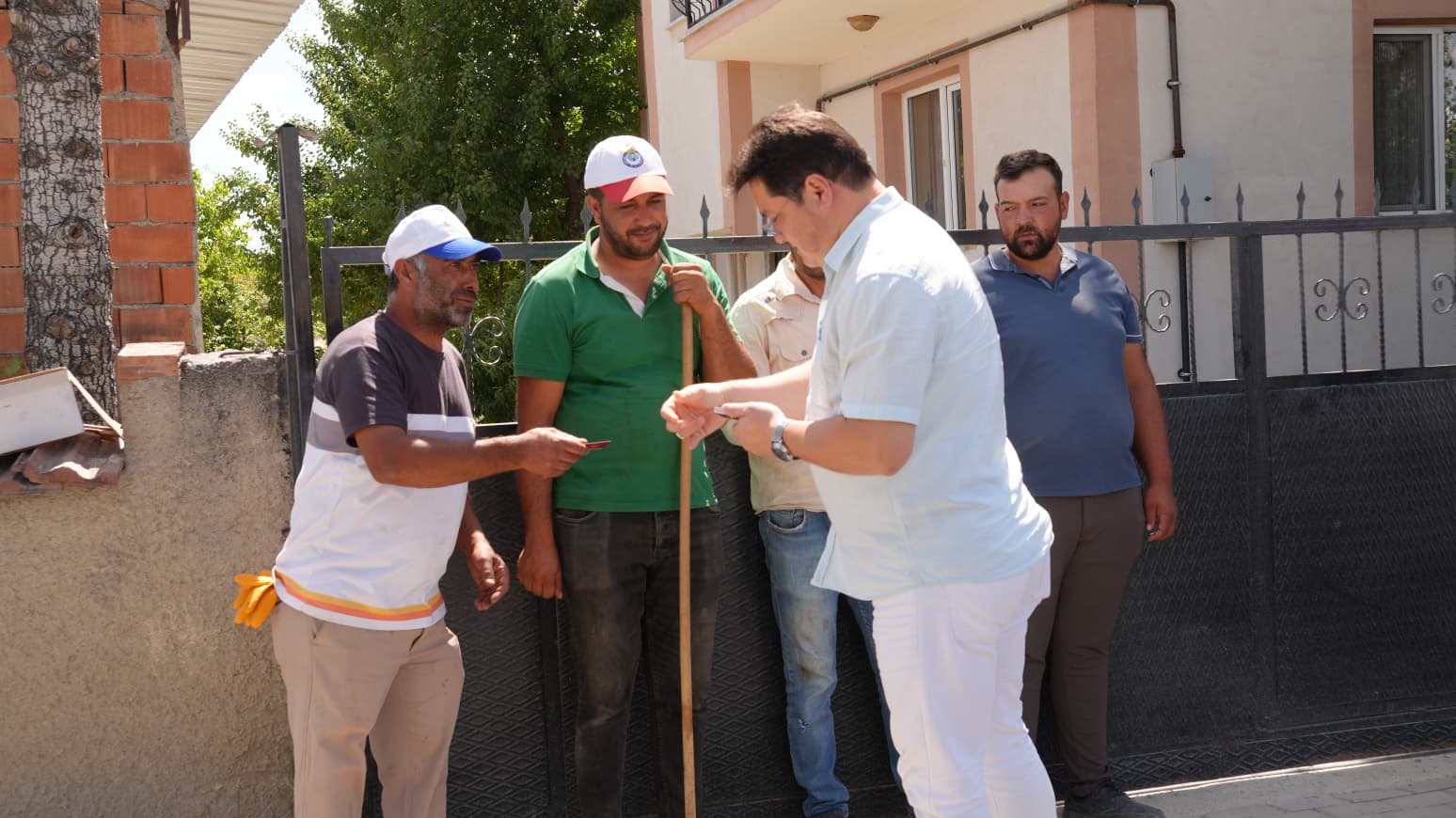 Başkan Aynacı Cezaevi Yolu’nda çalışmaları yerinde inceledi