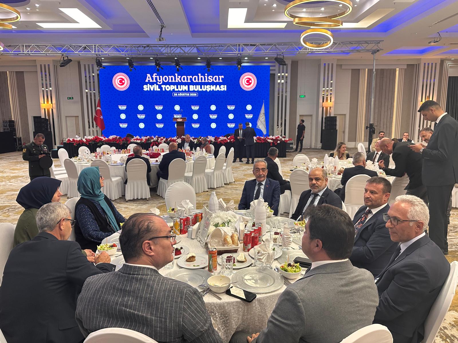 Başkan Aynacı, Zafer Buluşmaları’na katıldı 1 Başkan Aynacı, Zafer Buluşmaları’na katıldı
