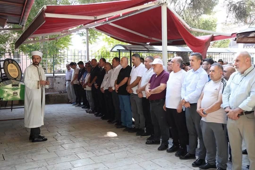 Başkan Topçu’nun acı günü 1 Başkan Topçu’nun acı günü