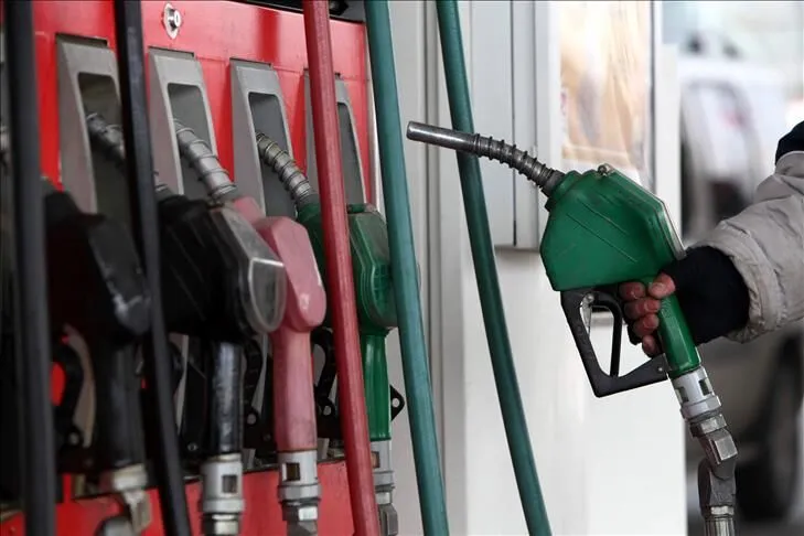 Benzine zam geldi!