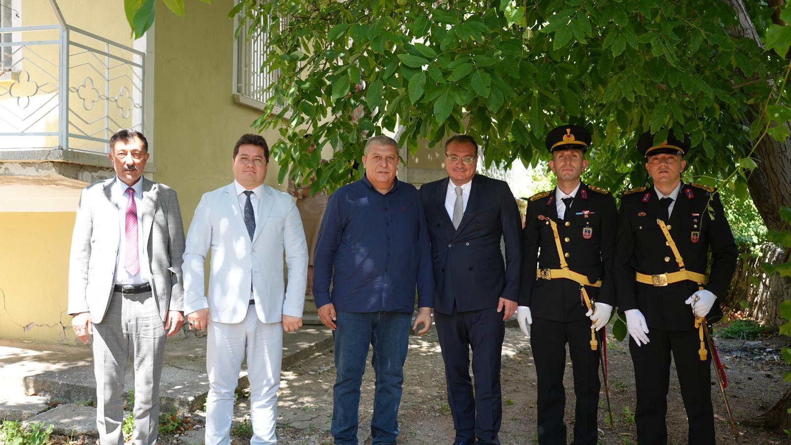 Bolvadin protokolünden gazimize anlamlı ziyaret 2 Bolvadin protokolünden gazimize anlamlı ziyaret