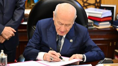 Milliyetçi Hareket Partisi (MHP) Genel Başkanı Devlet Bahçeli, "Terörsüz Türkiye"