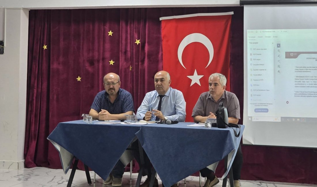 Afyonkarahisar'ın Emirdağ ilçesinde yeni eğitim ve öğretim yılına yönelik hazırlıkların