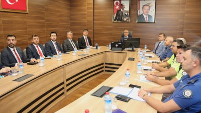 Afyonkarahisar İl Emniyet Müdürü Ahmet Birtan Erol ve beraberindeki emniyet
