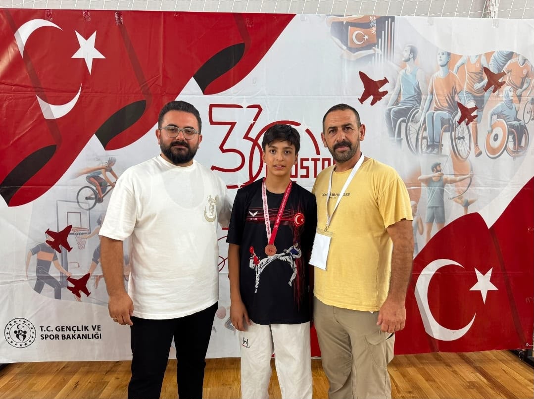 Erkmen Belediye Spor Kulübü’nden çifte Türkiye üçüncülüğü