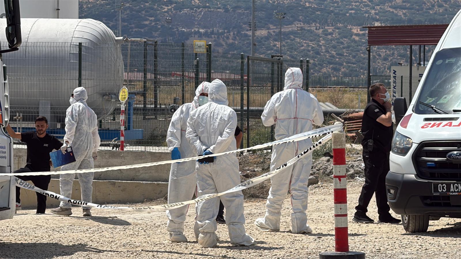 Erkmen’de serada zehirlenme paniği: Yaklaşık 40 kişi etkilendi 2 Erkmen’de serada zehirlenme paniği: Yaklaşık 40 kişi etkilendi