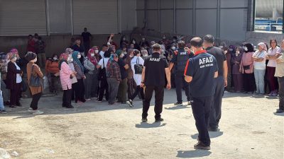 Afyonkarahisar’ın Erkmen Cumhuriyet Mahallesi’nde bulunan bir serada zehirlenme olayı meydana