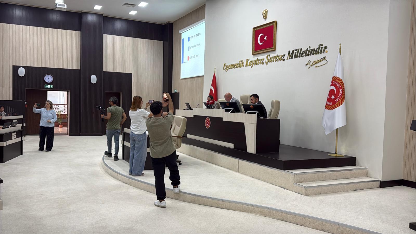 Eski CHP Grubu, İl Genel Meclisi'nde Yeni Parti adıyla yerini aldı