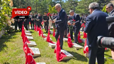 Büyük Taarruz’un 104. yıl dönümü dolayısıyla Yüzbaşı Agâh Paşa Şehitliği’nde