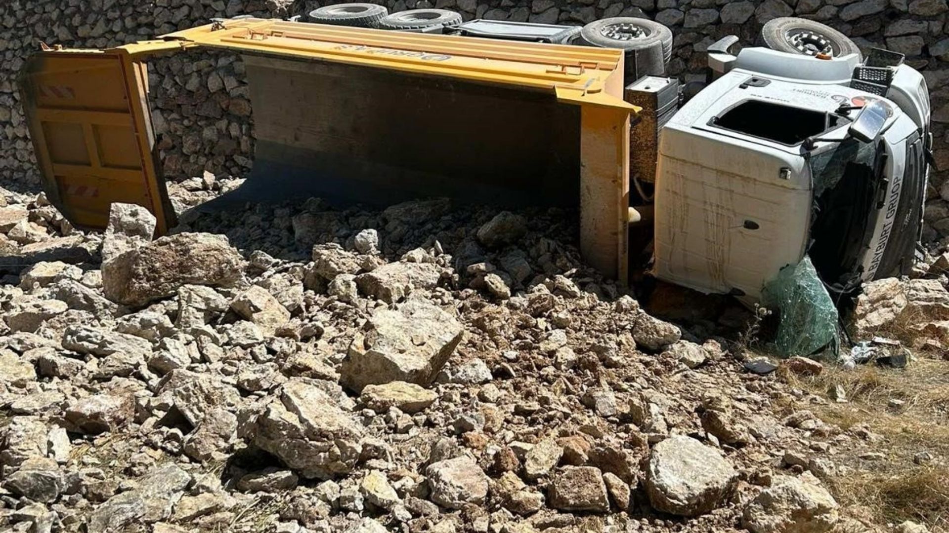 Korkuteli Fethiye karayolunda meydana gelen trafik kazasında 1 kişi hayatını